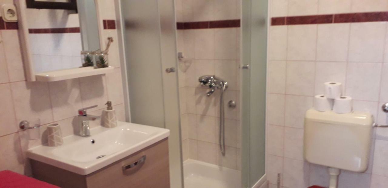 Apartment Perovic Baska Voda Luaran gambar